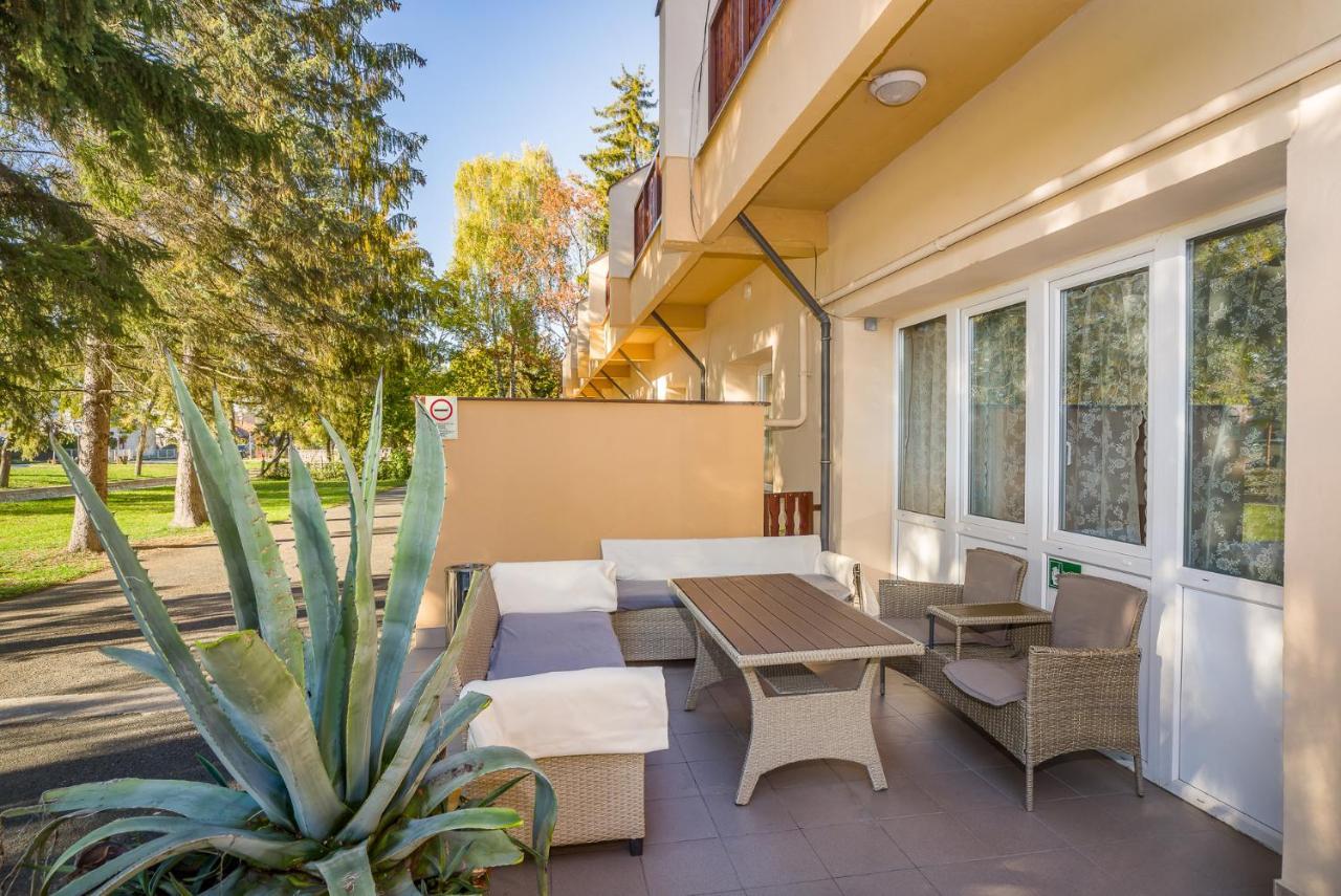 Lipicai Hotel Es Etterem Szilvásvárad Exteriör bild