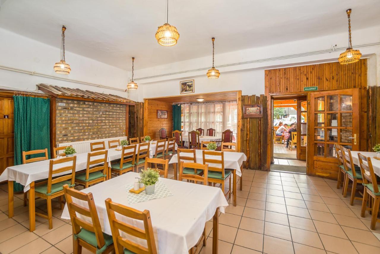 Lipicai Hotel Es Etterem Szilvásvárad Exteriör bild