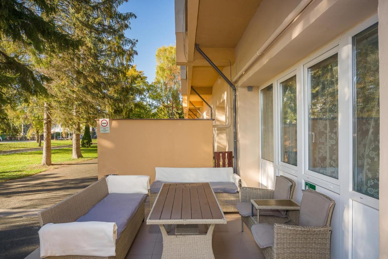 Lipicai Hotel Es Etterem Szilvásvárad Exteriör bild