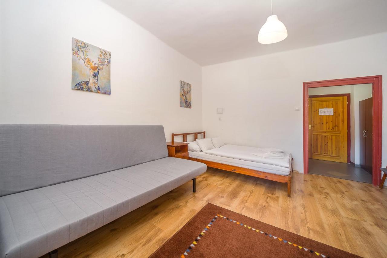 Lipicai Hotel Es Etterem Szilvásvárad Exteriör bild