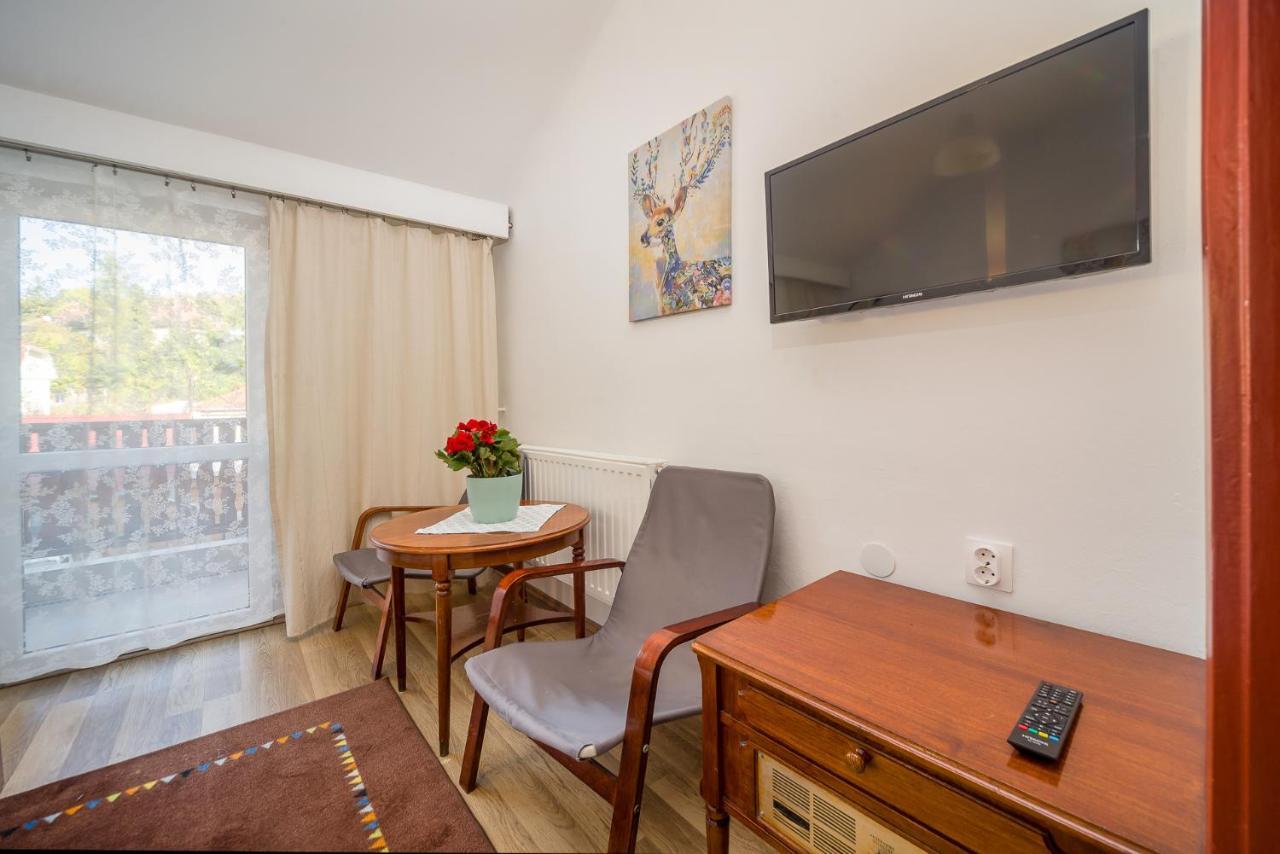 Lipicai Hotel Es Etterem Szilvásvárad Exteriör bild