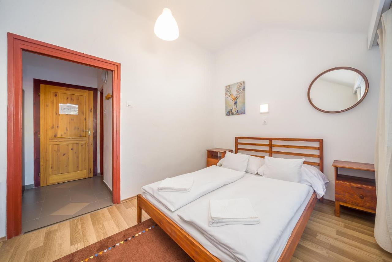 Lipicai Hotel Es Etterem Szilvásvárad Exteriör bild