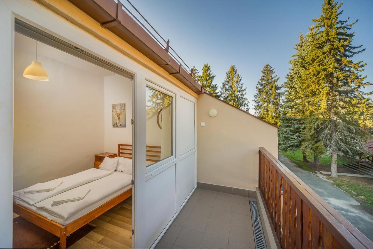 Lipicai Hotel Es Etterem Szilvásvárad Exteriör bild
