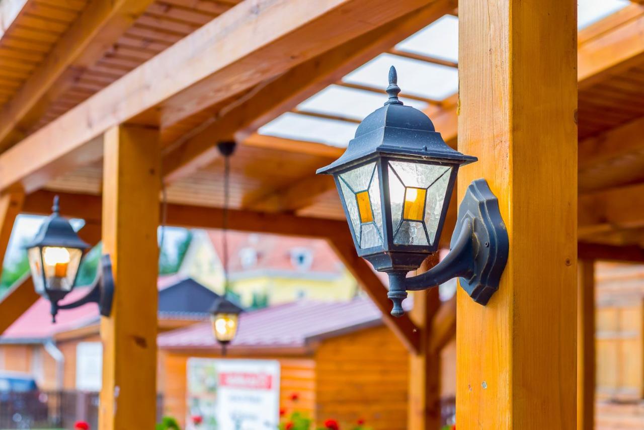 Lipicai Hotel Es Etterem Szilvásvárad Exteriör bild